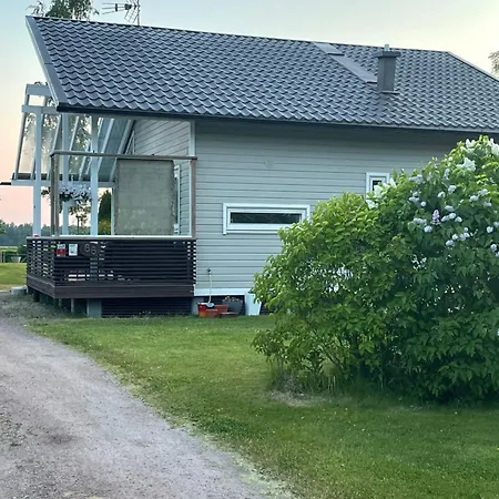Willakrystle Vacation By River And Close To City * بوري